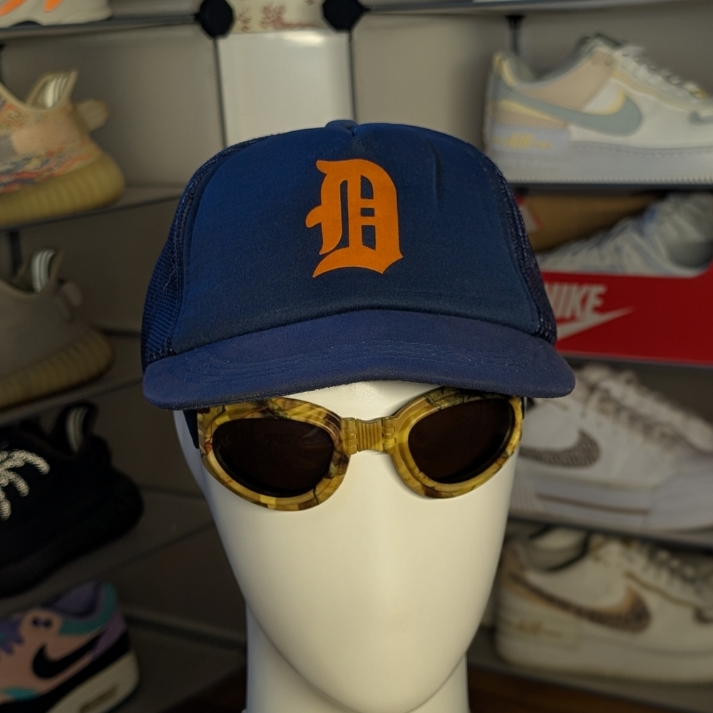 Detroit Tigers Vintage Trucker Hat (OS)